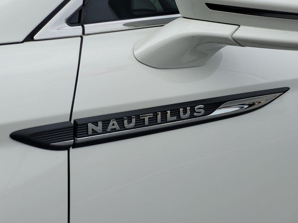 used 2022 Lincoln Nautilus car, priced at $23,049