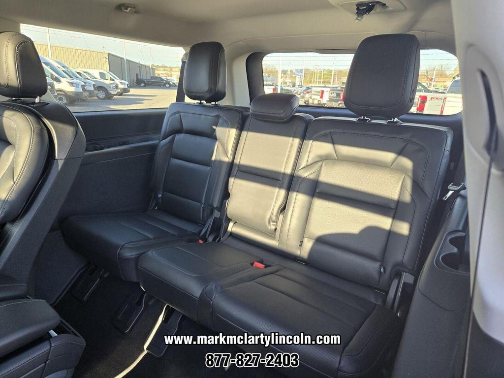 new 2026 Lincoln Navigator car, priced at $109,843