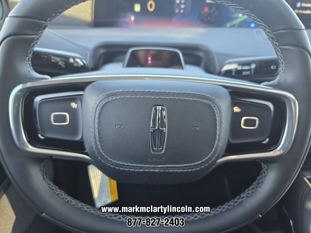 new 2026 Lincoln Navigator car, priced at $109,843