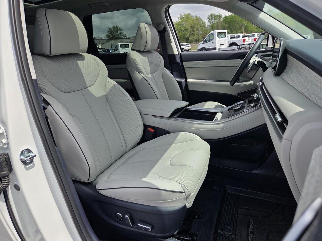 used 2025 Hyundai Palisade car, priced at $44,695