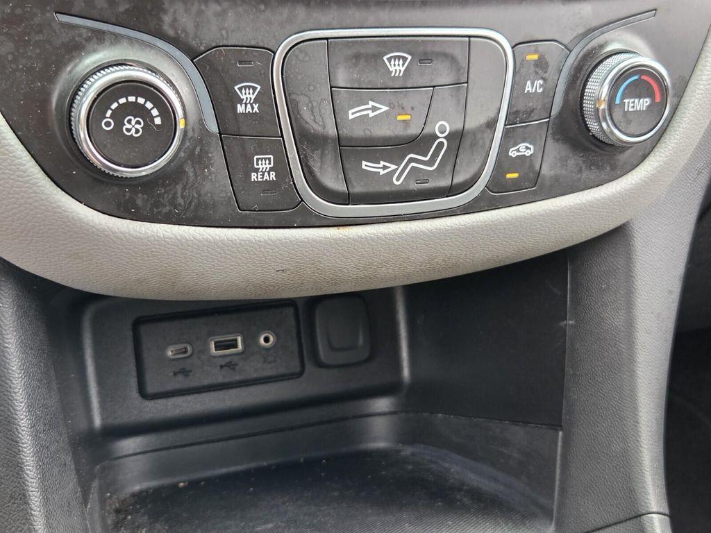 used 2024 Chevrolet Equinox car, priced at $19,209