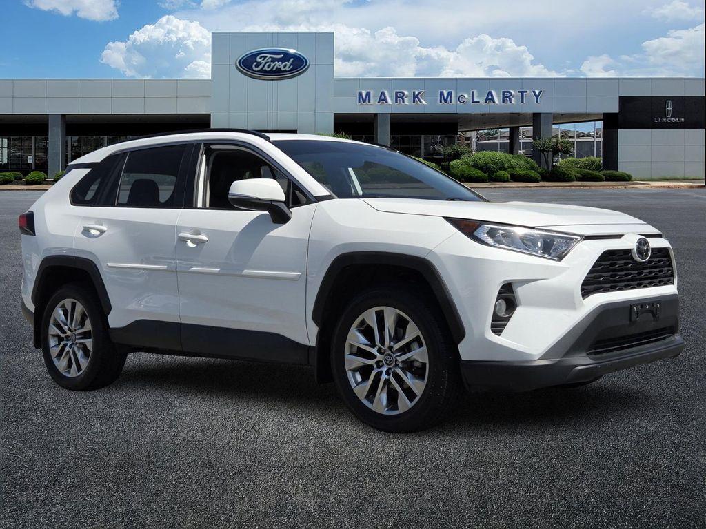 used 2020 Toyota RAV4 car, priced at $23,406