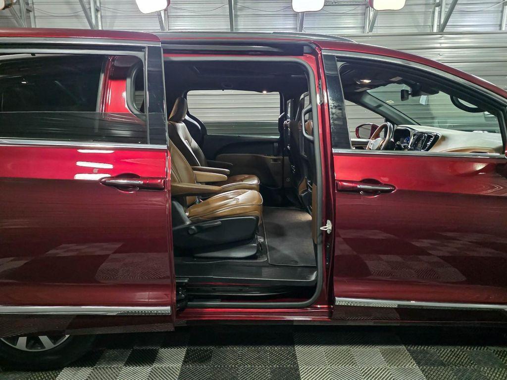 used 2021 Chrysler Pacifica Hybrid car, priced at $31,095