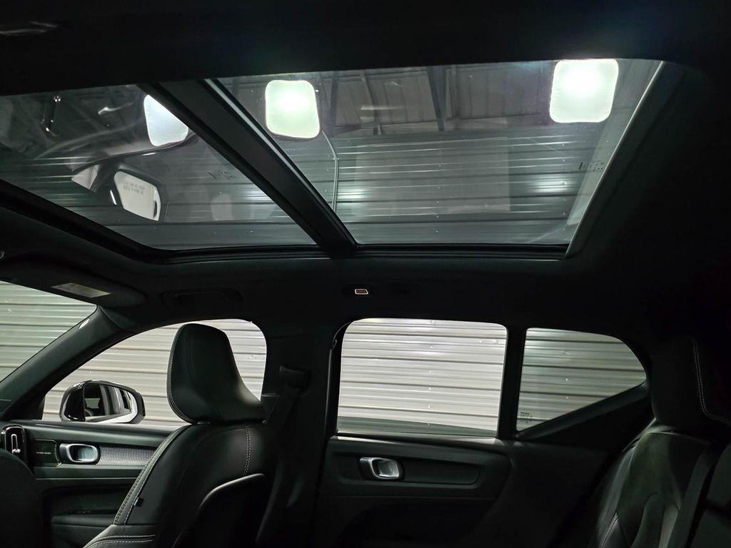 used 2021 Volvo XC40 car, priced at $21,595