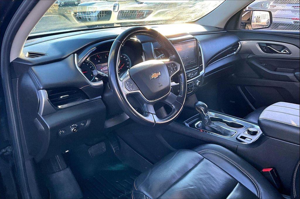 used 2021 Chevrolet Traverse car, priced at $19,344