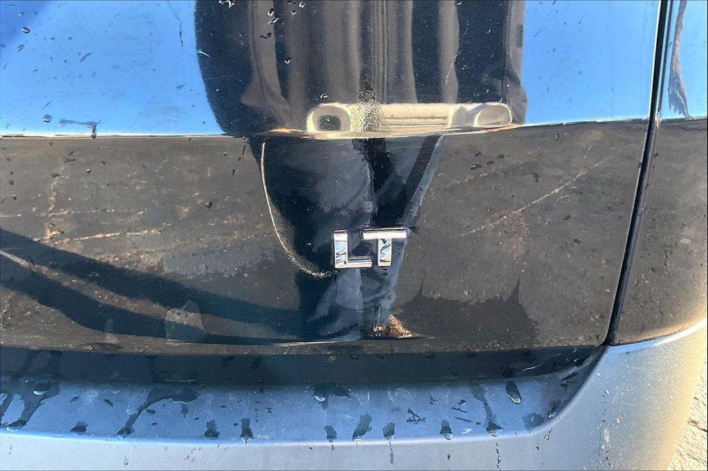 used 2021 Chevrolet Traverse car, priced at $19,344