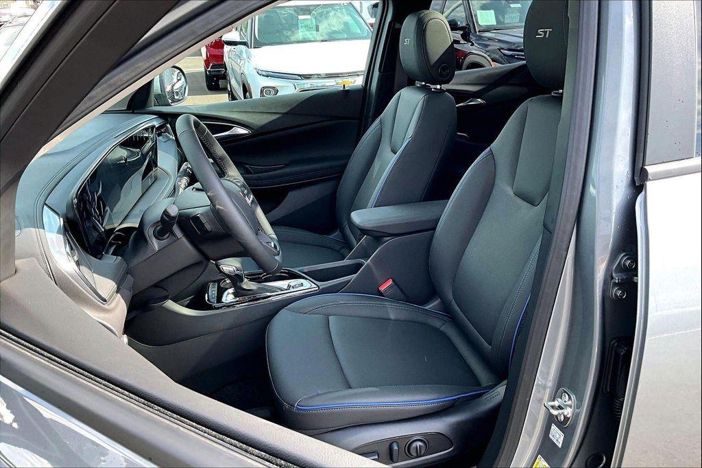 new 2026 Buick Encore GX car, priced at $36,364