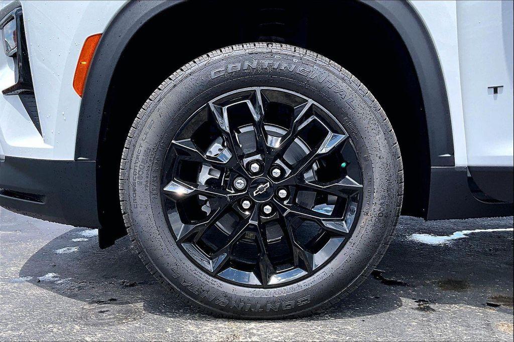 new 2026 Chevrolet Traverse car, priced at $50,554