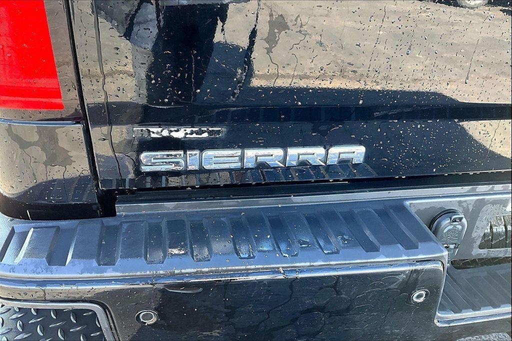 used 2015 GMC Sierra 1500 car, priced at $27,156