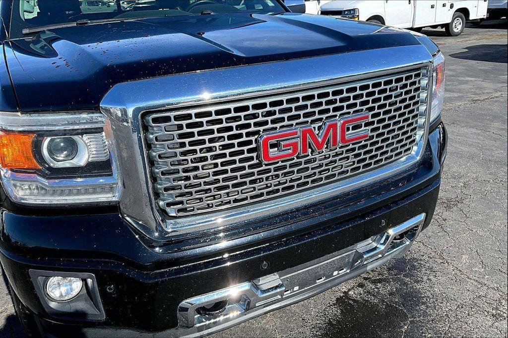 used 2015 GMC Sierra 1500 car, priced at $27,156