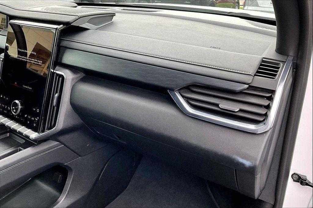 used 2025 GMC Acadia car, priced at $34,840