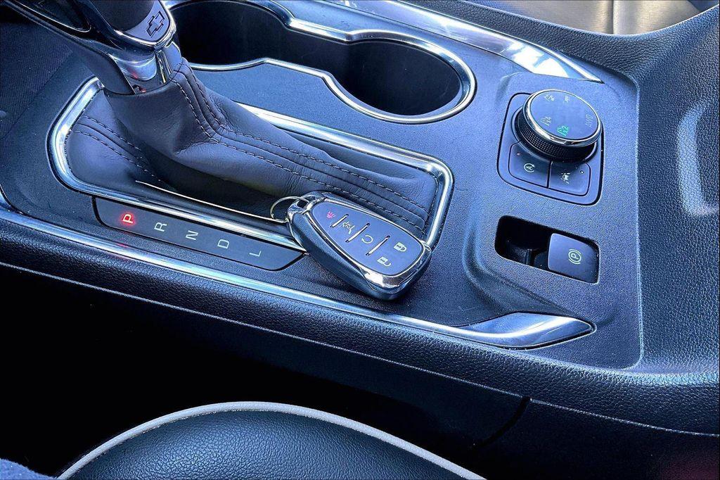 used 2023 Chevrolet Traverse car, priced at $36,682