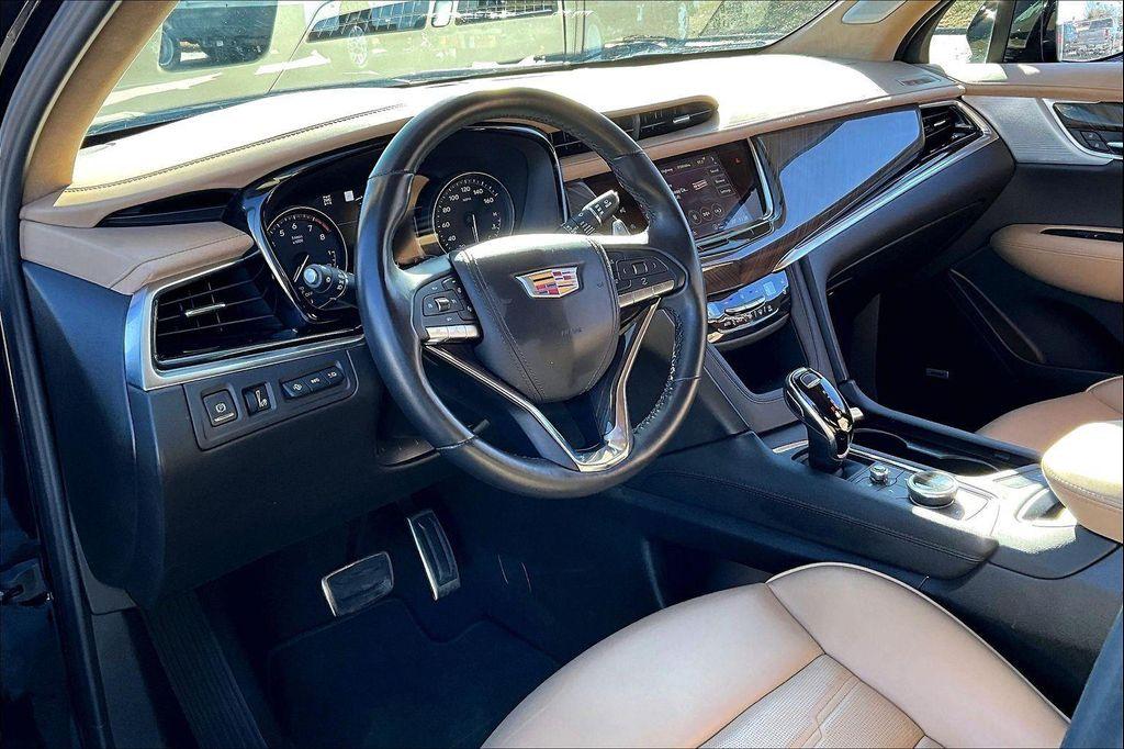 used 2024 Cadillac XT6 car, priced at $45,293