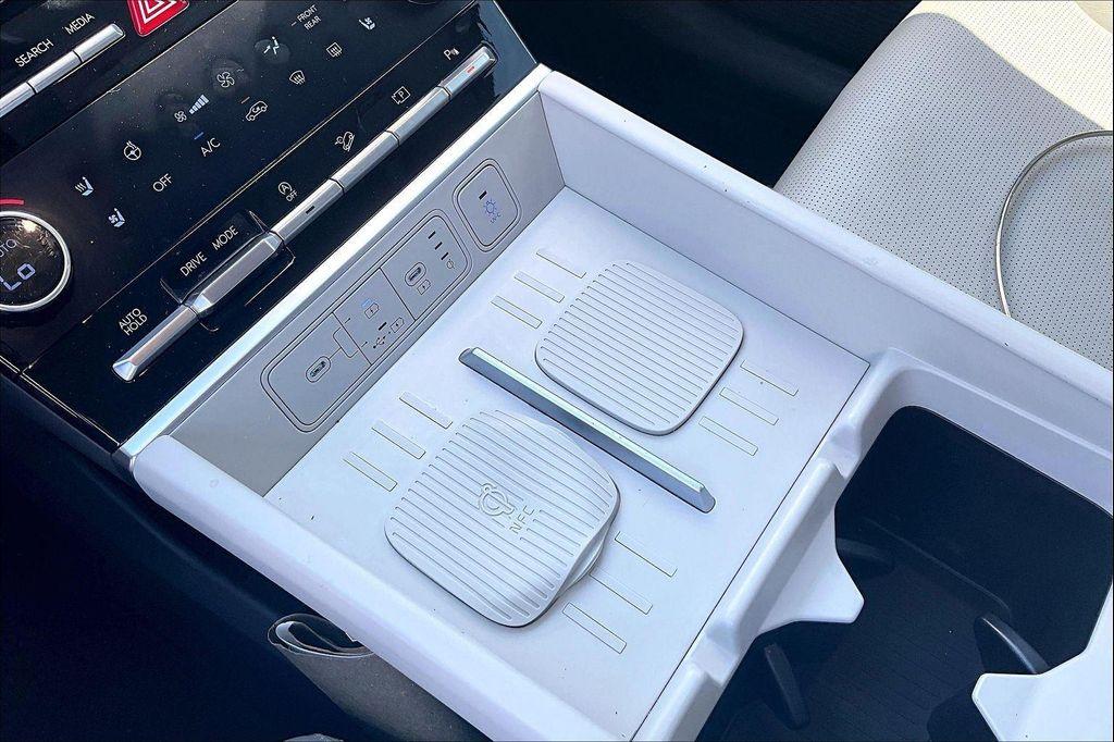 used 2024 Hyundai Santa Fe car, priced at $32,005