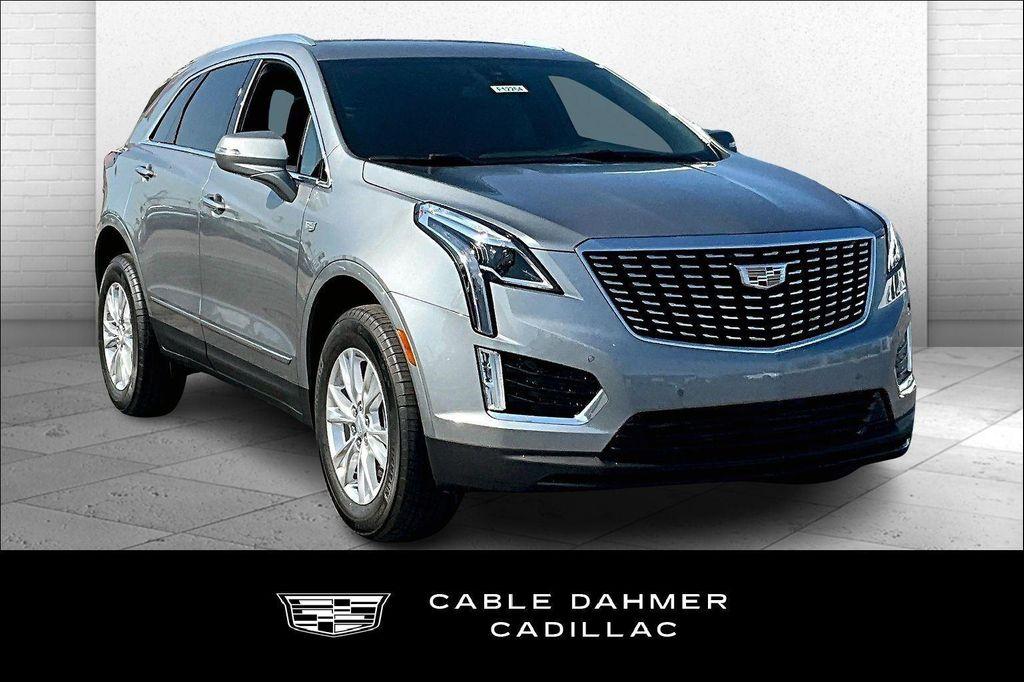 new 2025 Cadillac XT5 car, priced at $45,915