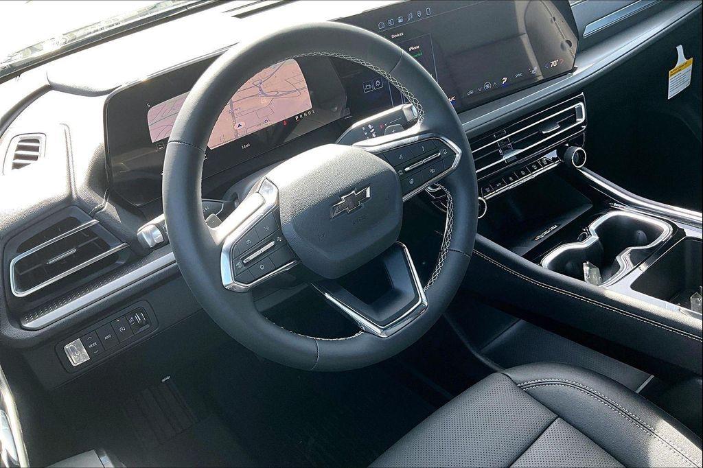 new 2026 Chevrolet Traverse car, priced at $50,050