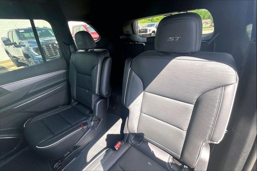 new 2026 Buick Enclave car, priced at $61,105