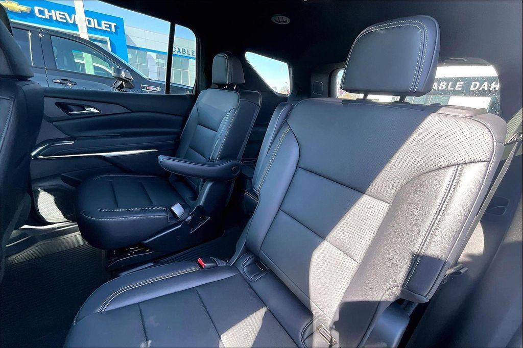 new 2026 Chevrolet Traverse car, priced at $45,445