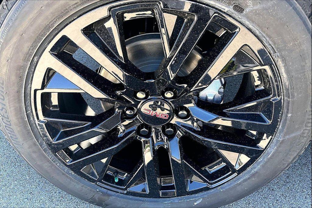 new 2026 GMC Sierra 1500 car, priced at $69,885