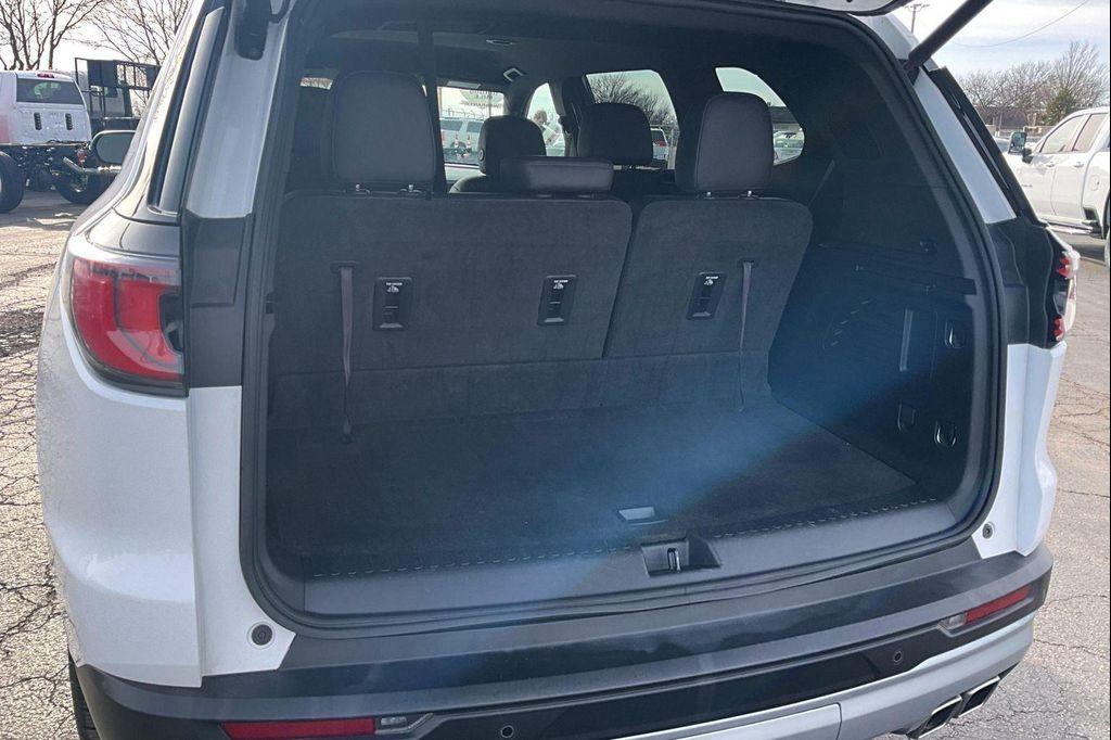 used 2024 GMC Acadia car, priced at $35,173