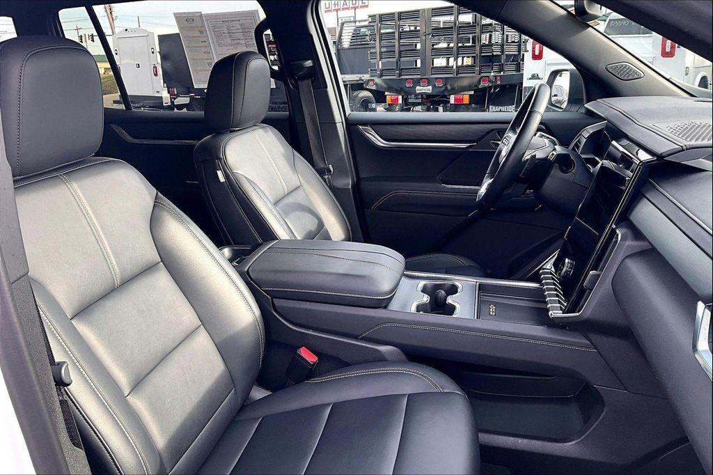 used 2024 GMC Acadia car, priced at $35,173