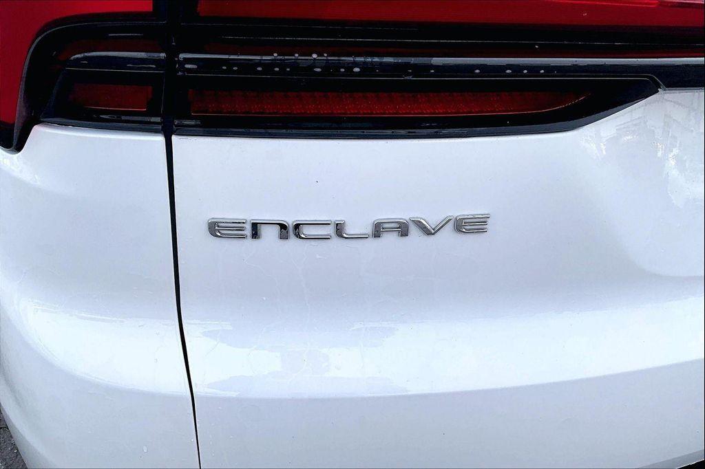 used 2025 Buick Enclave car, priced at $37,522