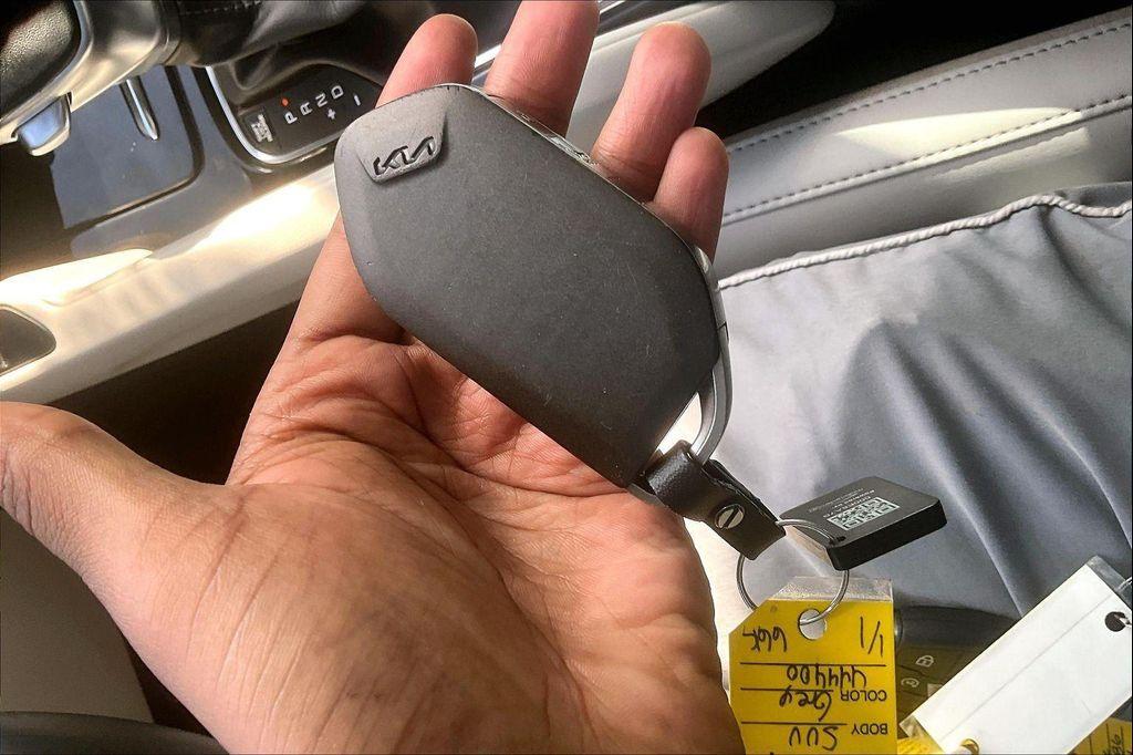 used 2024 Kia Telluride car, priced at $31,076