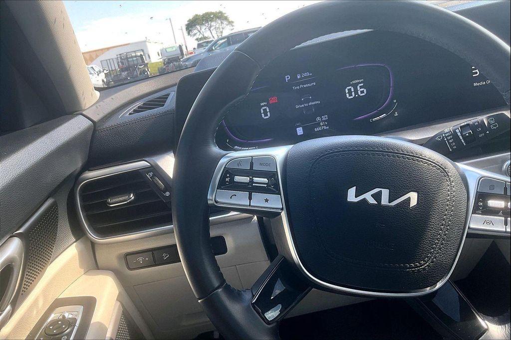 used 2024 Kia Telluride car, priced at $31,076