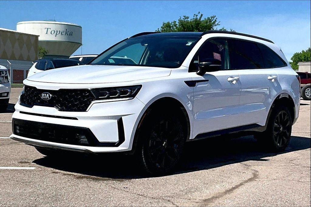 used 2021 Kia Sorento car, priced at $23,662