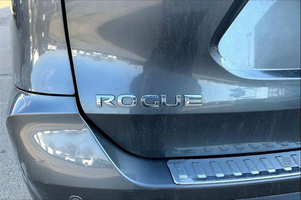 used 2020 Nissan Rogue car, priced at $19,444