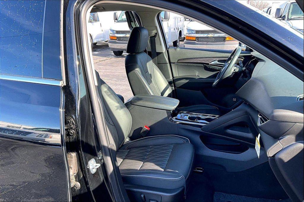 used 2023 Buick Envision car, priced at $31,129