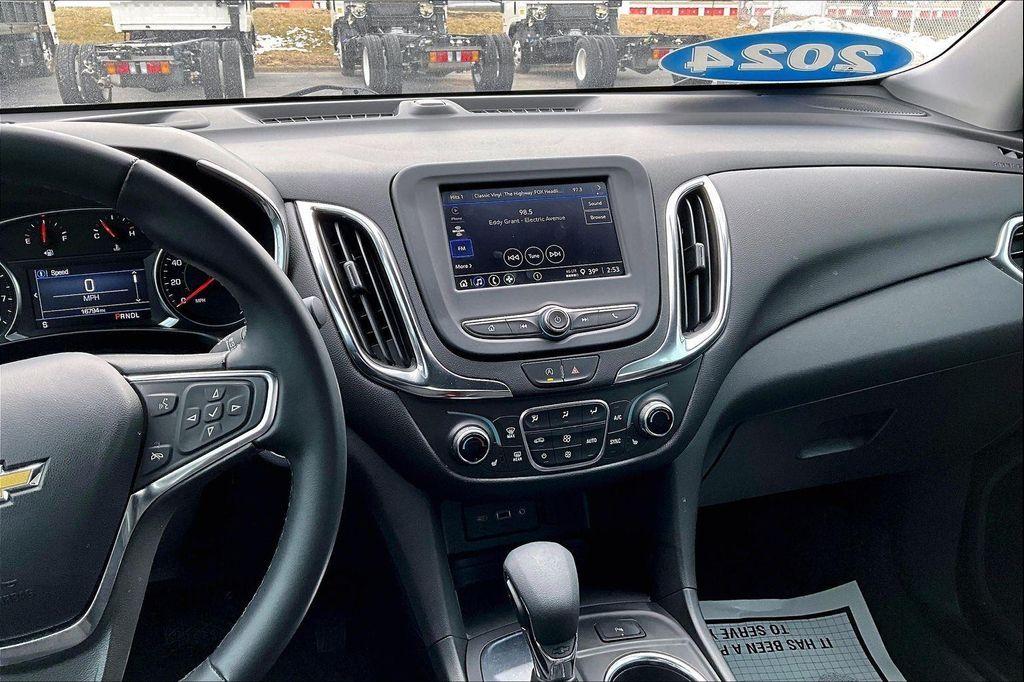 used 2024 Chevrolet Equinox car, priced at $20,916