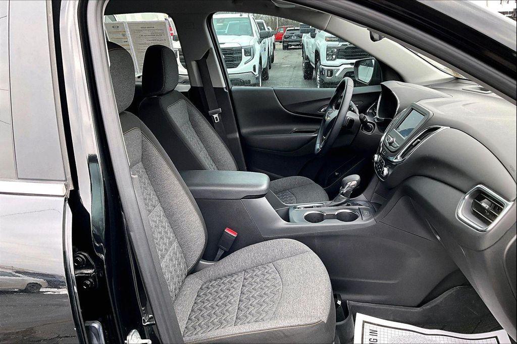 used 2024 Chevrolet Equinox car, priced at $20,916