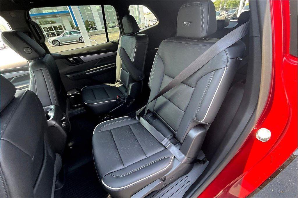 new 2026 Buick Enclave car, priced at $50,475