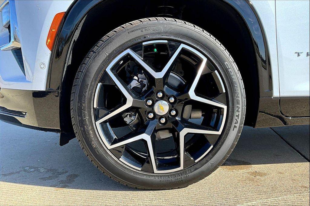 new 2026 Chevrolet Traverse car, priced at $54,990