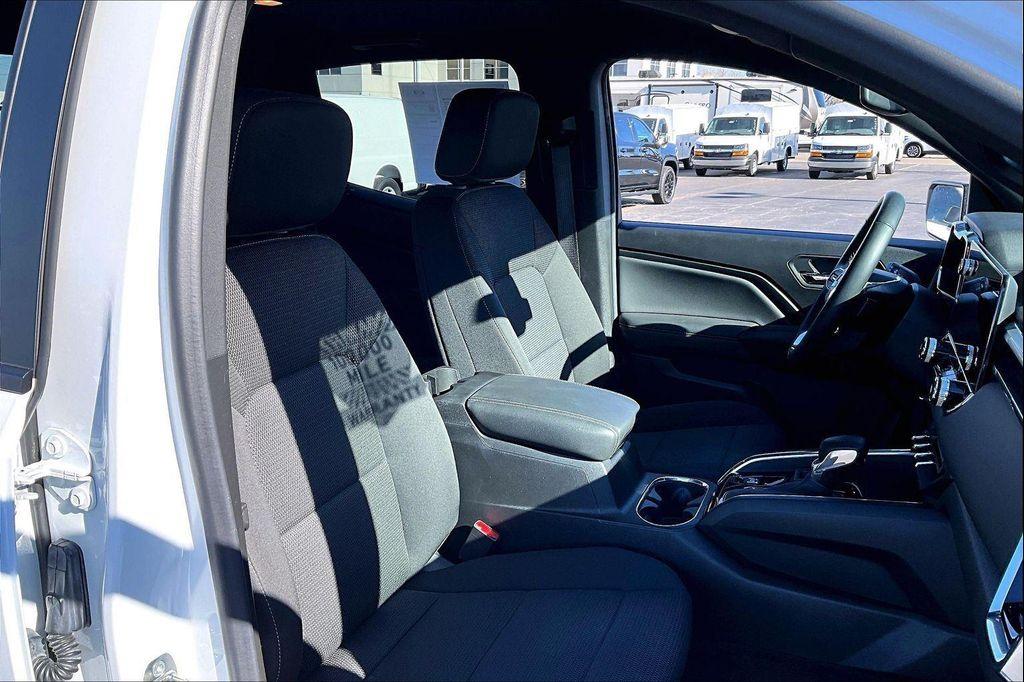 used 2023 GMC Canyon car, priced at $30,639