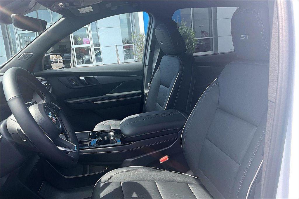 new 2026 Buick Enclave car, priced at $59,280