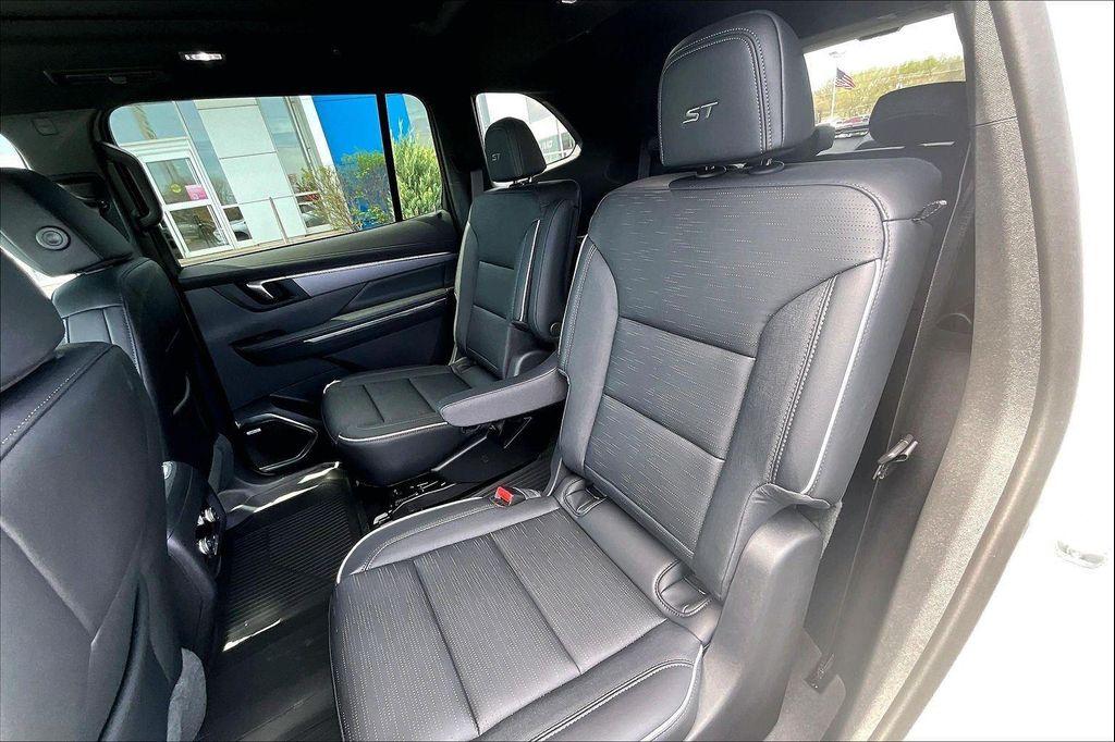 new 2026 Buick Enclave car, priced at $59,280