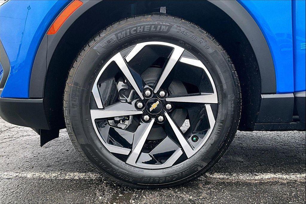 new 2026 Chevrolet Equinox EV car, priced at $28,745