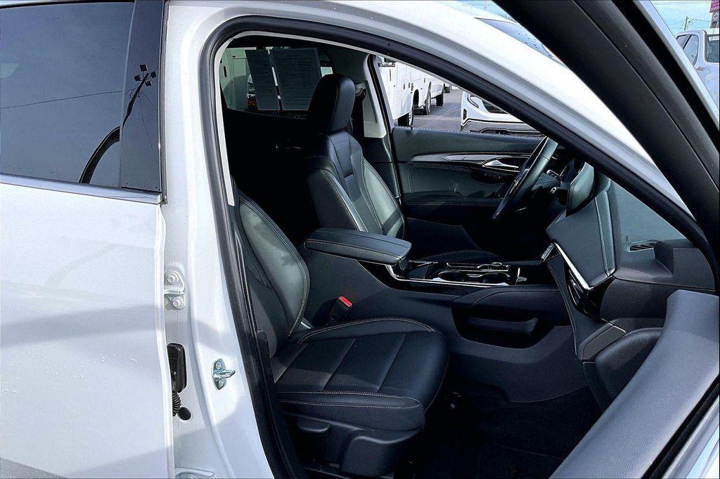 used 2025 Buick Envision car, priced at $24,917