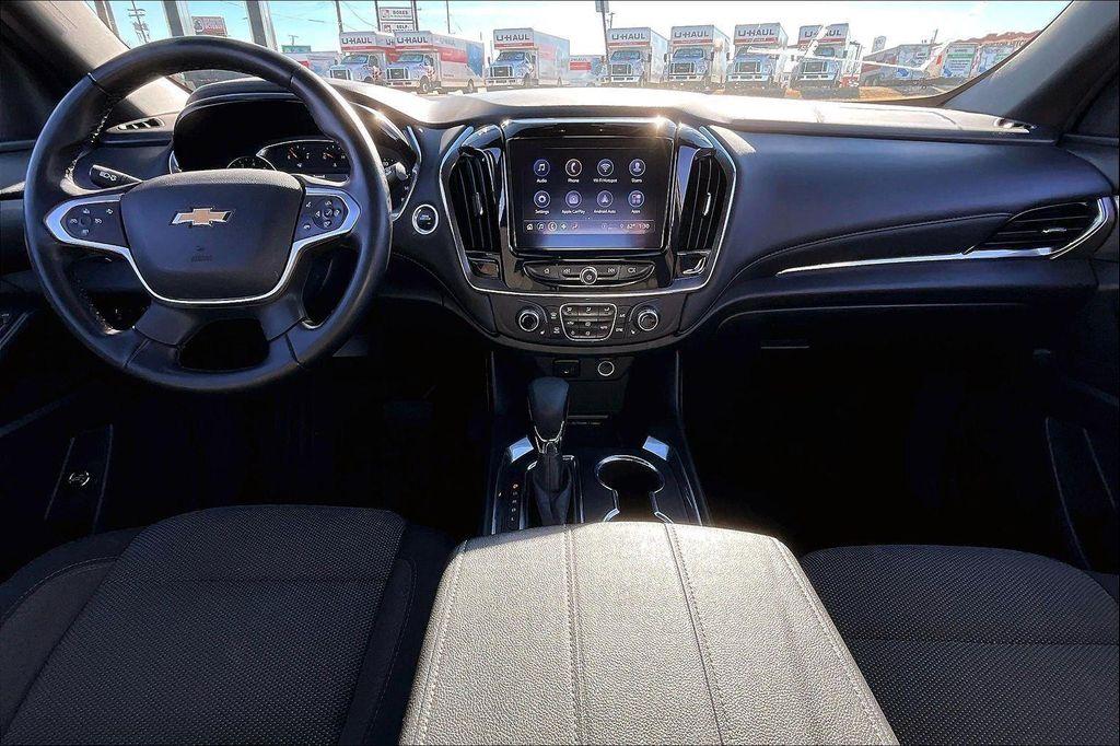 used 2023 Chevrolet Traverse car, priced at $29,483