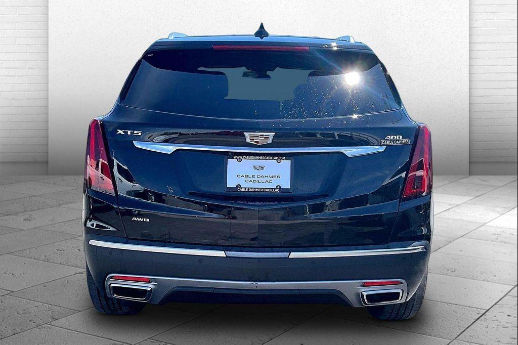 used 2025 Cadillac XT5 car, priced at $40,274