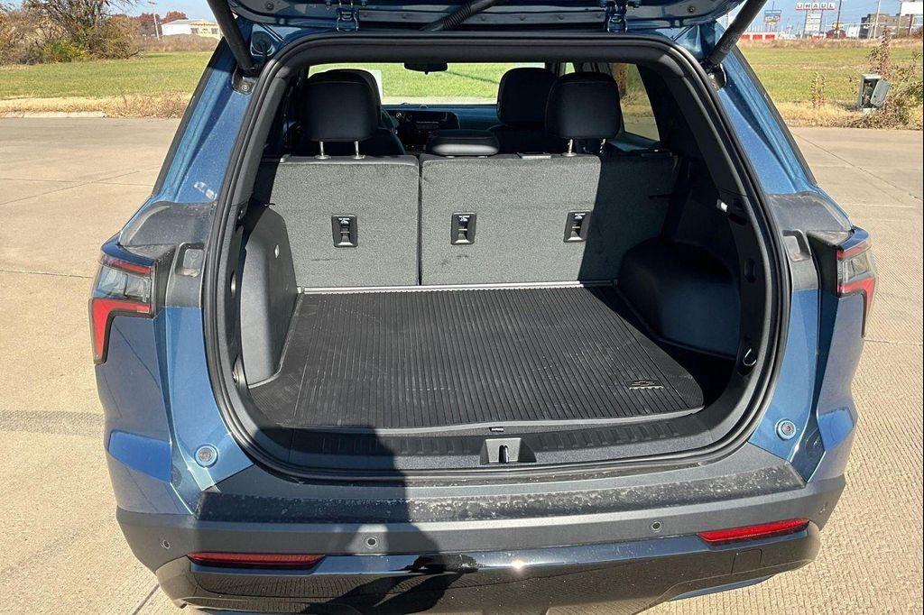 new 2026 Chevrolet Equinox car, priced at $41,935