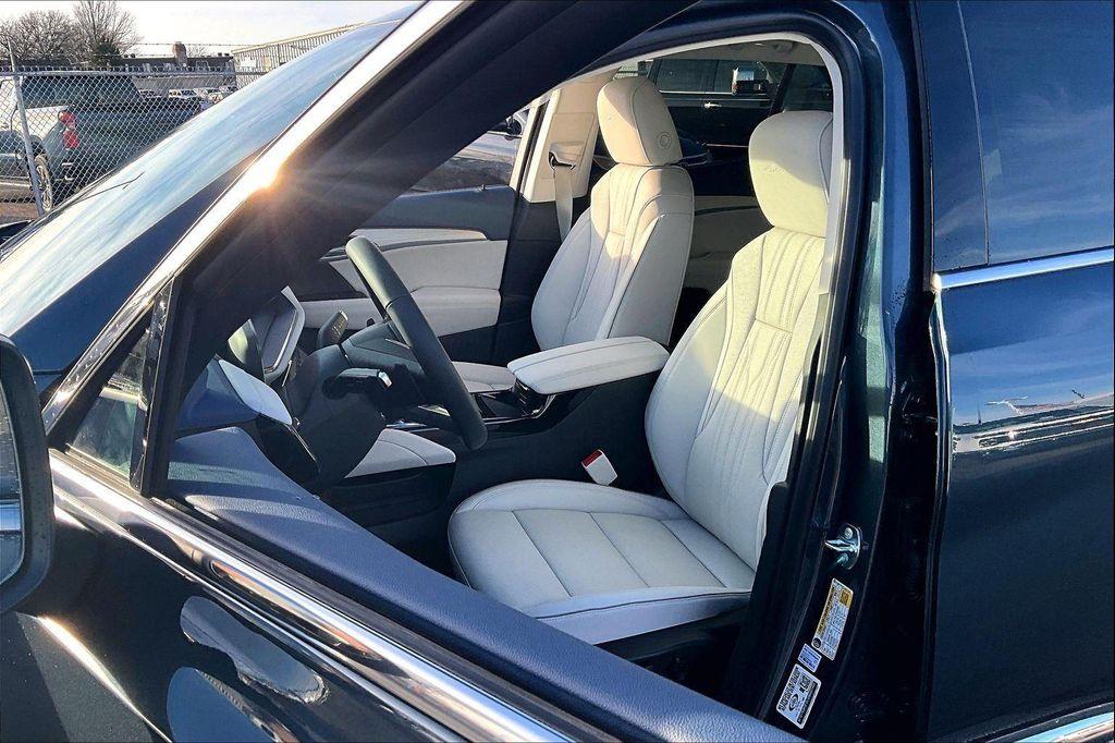 new 2026 Buick Envision car, priced at $52,245