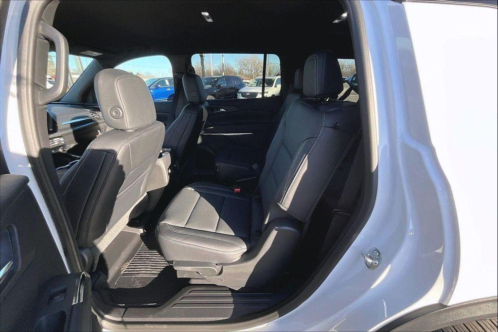 new 2026 Chevrolet Traverse car, priced at $49,755