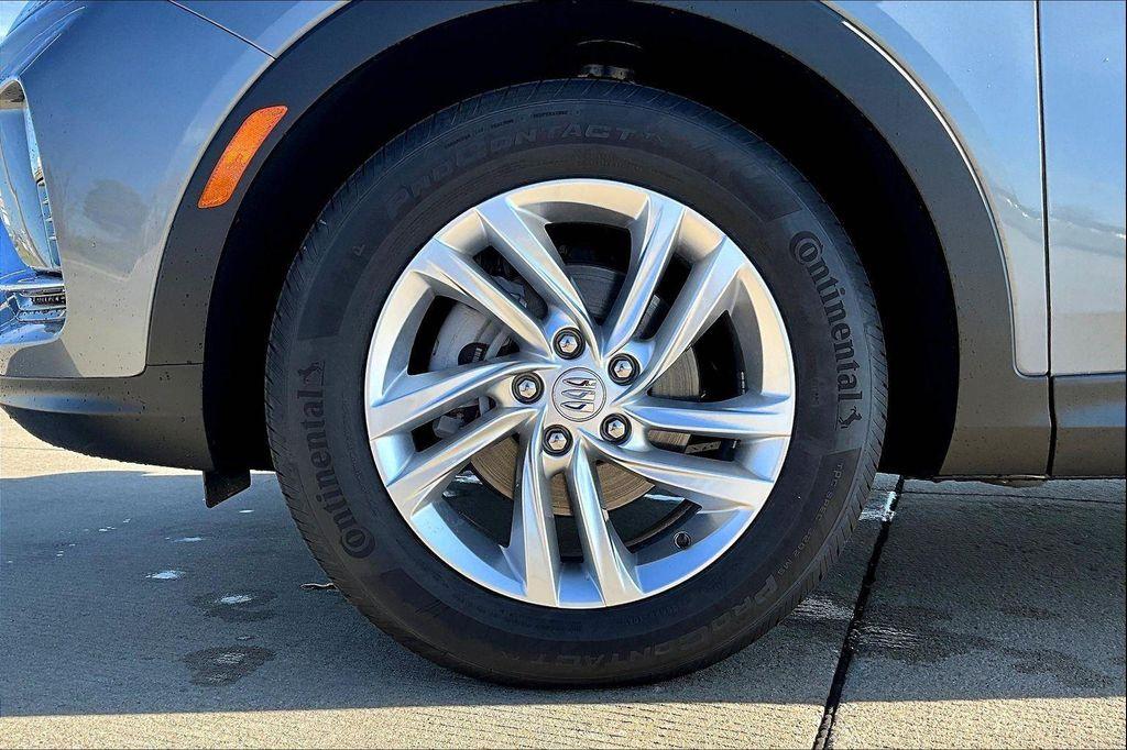 new 2025 Buick Envista car, priced at $24,610