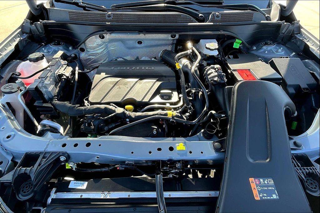 new 2025 Buick Envista car, priced at $24,610