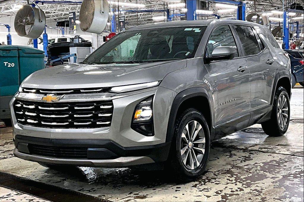 used 2025 Chevrolet Equinox car, priced at $25,205