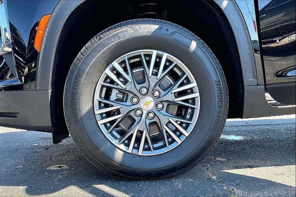 new 2026 Chevrolet Traverse car, priced at $48,563