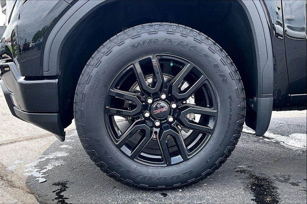 used 2023 GMC Sierra 1500 car, priced at $37,471